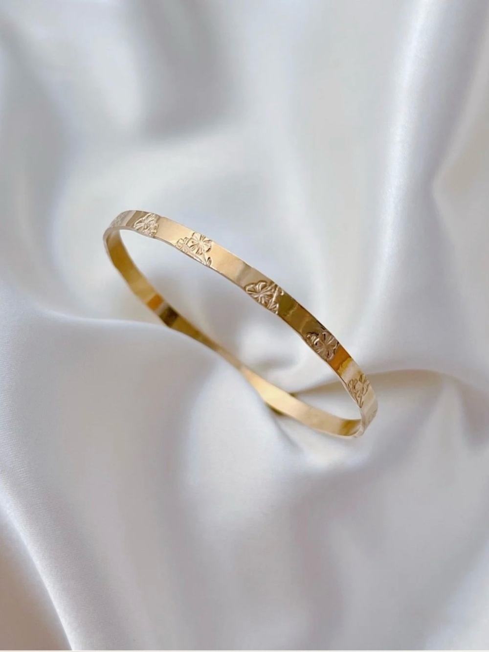 Keiko Jewelry gold bangle set with Hibiscus and Pakalana floral pattern